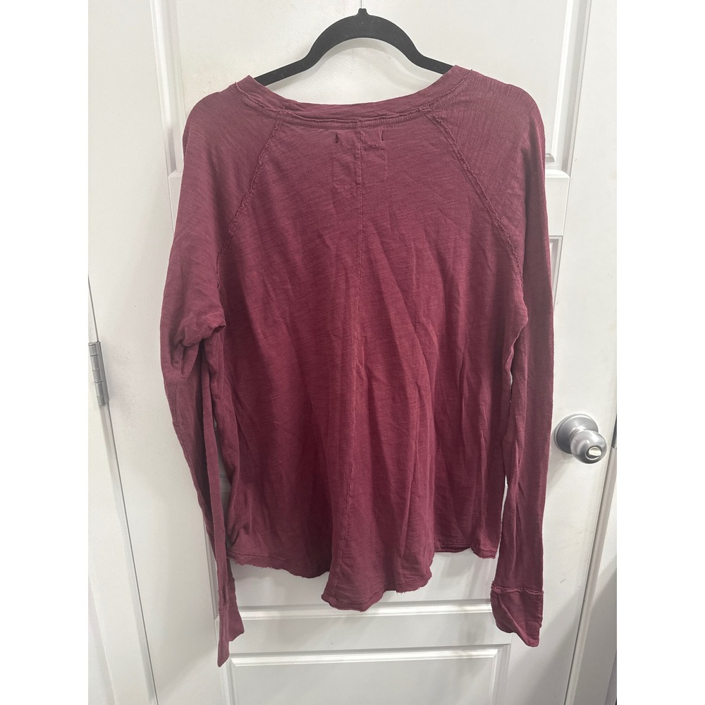 We The Free Free People Burgundy Slub Knit Long Sleeve Top Thumbhole Small - Picture 3 of 3